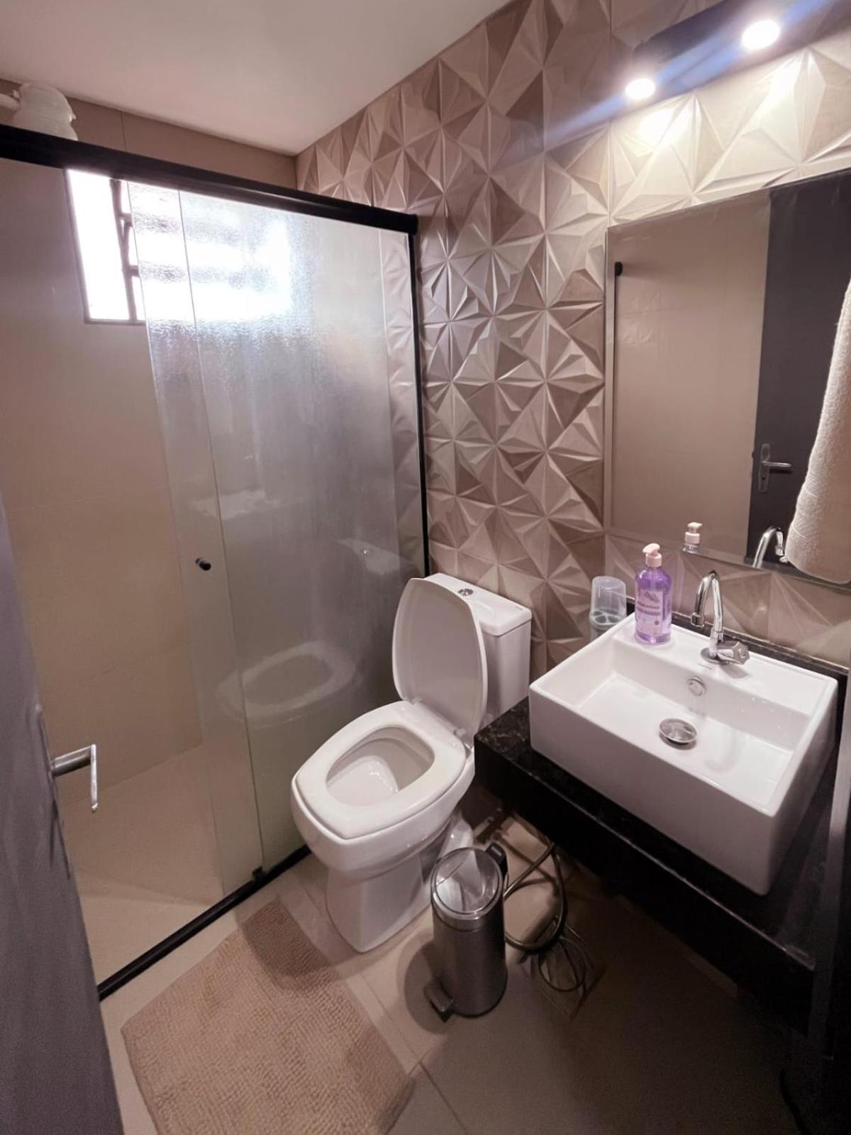 Completo Com Ar Condicionado No Jardim America * Goiânia